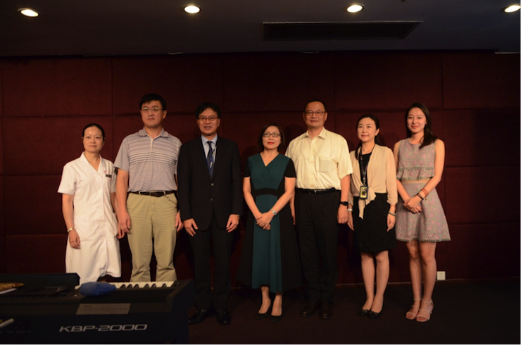 狗万乐器爱心捐赠行动——将琴声带进闵行社会福利院